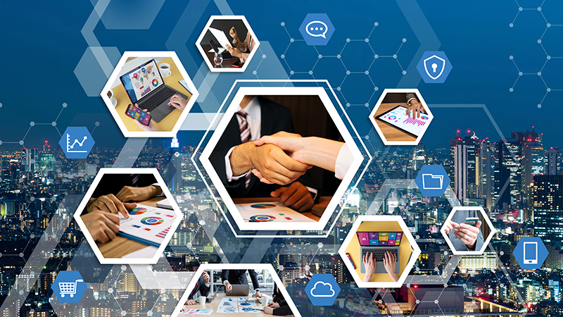 多言語対応のWEBサイトを翻訳している写真